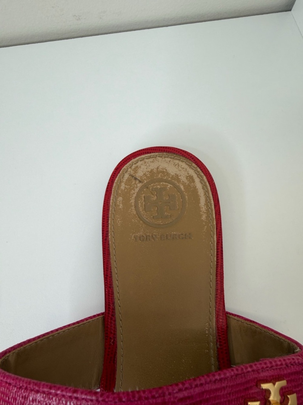 Tory Burch Kira Thong Sandals Tejus Embossed Leather Size 9.5 vacation summer - Picture 7 of 15